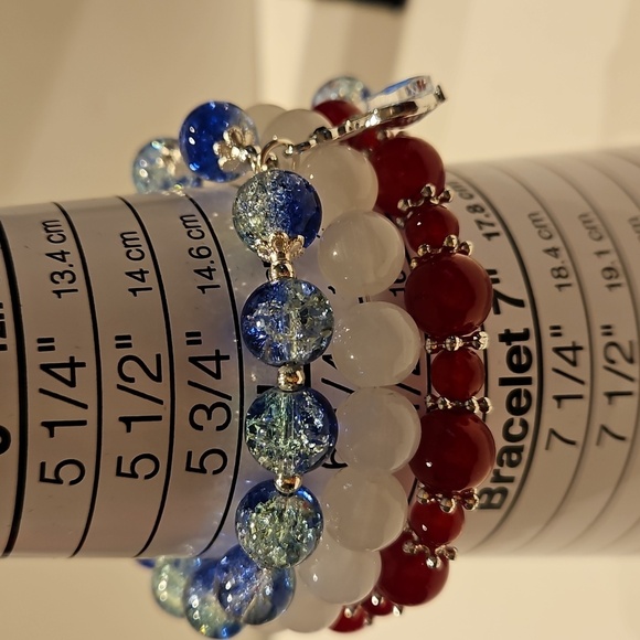 3 Patriotic Red, White & Blue Glass Beads wSilvertone Accents Stretch Bracelets. - Picture 6 of 6